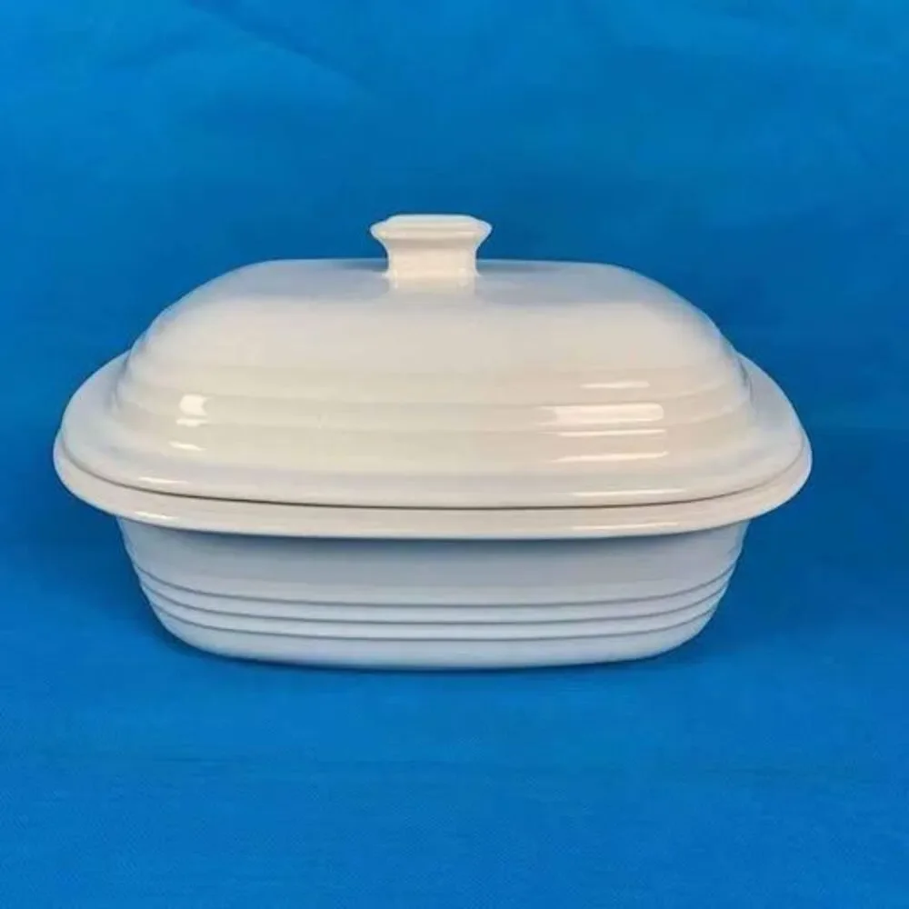 Pampered Chef Deep Covered Baker White